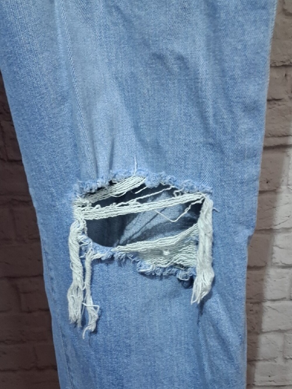 Old Navy Light Blue Distressed Straight-Leg Jeans - Picture 3 of 7